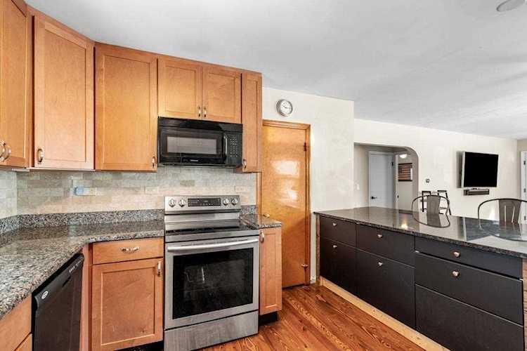 94 Belmont St Manchester, NH 03103 | MLS 4941767 Photo 1