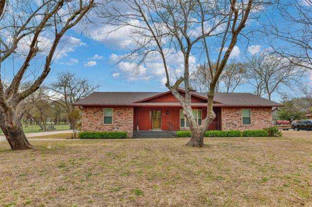 217 Parkview Lindsay, TX 76250