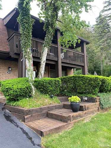 2024 Rhine West Bloomfield, MI 48323