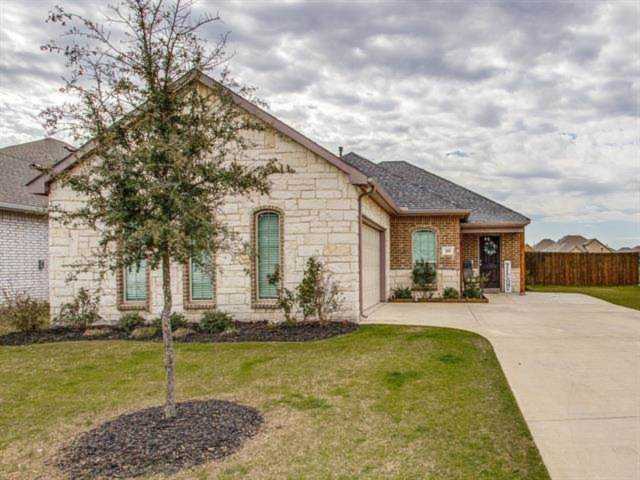 202 Mina Street Red Oak, TX 75154