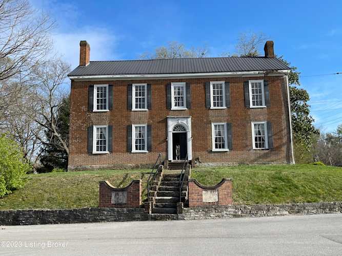 111 E Fortune St Columbia, KY 42728