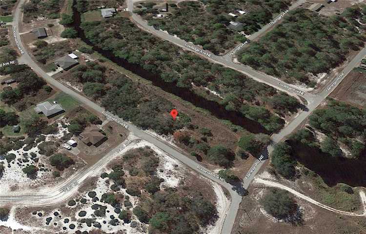 105 Roosevelt Ln NE Lake Placid, FL 33852