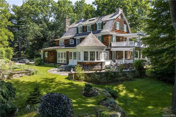 577 Harris Rd Bedford Hills, NY 10507 | MLS H6201302 Photo 1