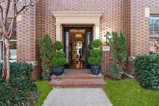 1579 Main Street Southlake, TX 76092