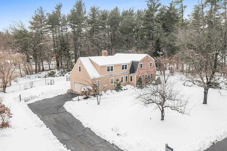 4 Sassafras Rd Westford, MA 01886 | MLS 73088808 Photo 1