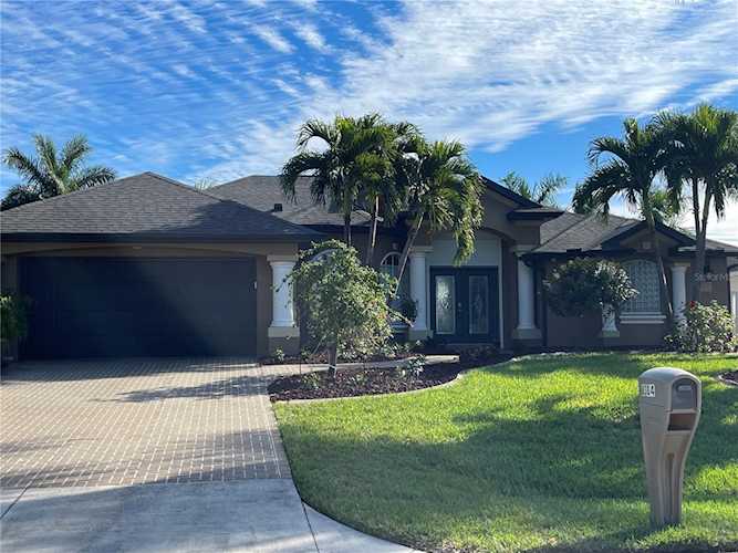 8384 Antwerp CIRCLE Port Charlotte, FL 33981