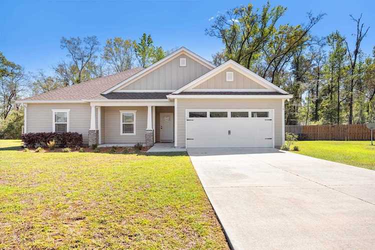15 Garland Circle Crawfordville, FL 32327 in Gardens Of Saralan Phase Ii Photo 1