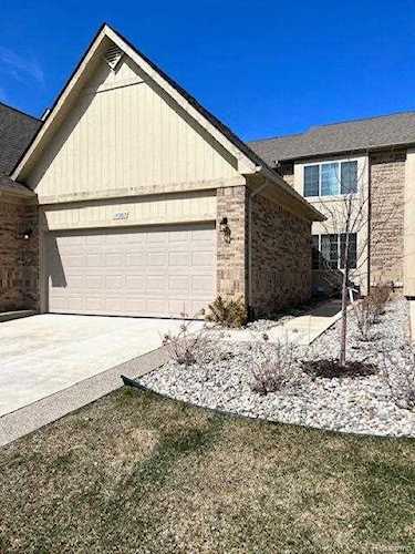 14967 W Stoney Brooke Shelby Twp, MI 48315