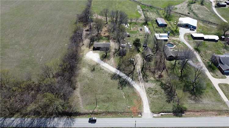 669 Rheas Mill Rd Farmington, AR 72730