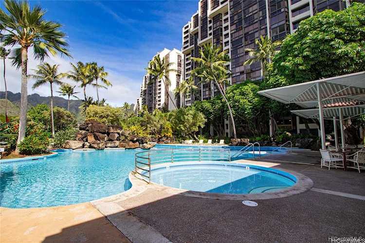 501 HAHAIONE Street #1/2J Honolulu, HI 96825