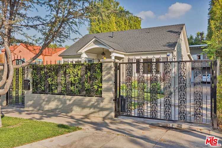 438 N Plymouth Blvd Los Angeles, CA 90004