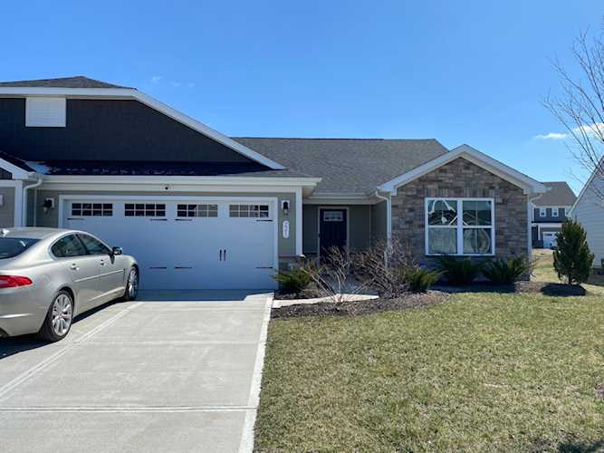 221 Kiawah Dr Whiteland, IN 46184 | MLS 21911237 Photo 1