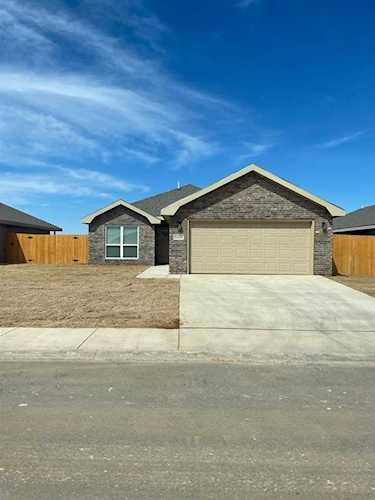 8420 10th Place Lubbock, TX 79416
