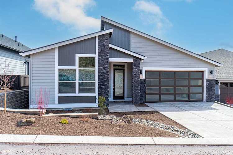 2988 NW Hidden Ridge Dr Bend, OR 97703