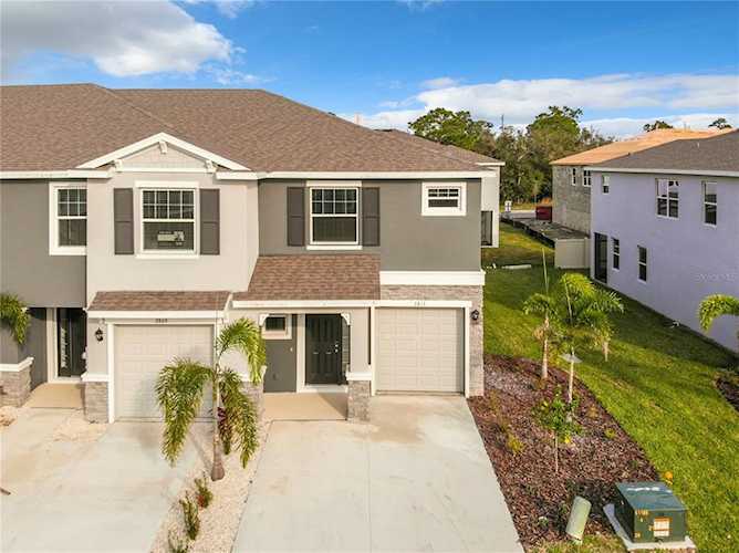 2813 Midnight Pearl Drive Sarasota, FL 34240