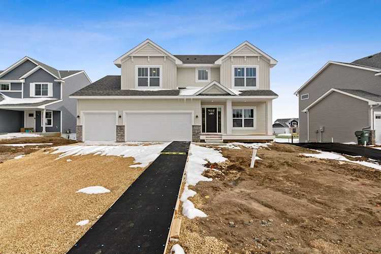 7612 Waverly Avenue Shakopee, MN 55379