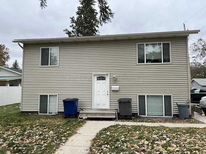 212 10th Ave S Moorhead, MN 56560 MLS 23945