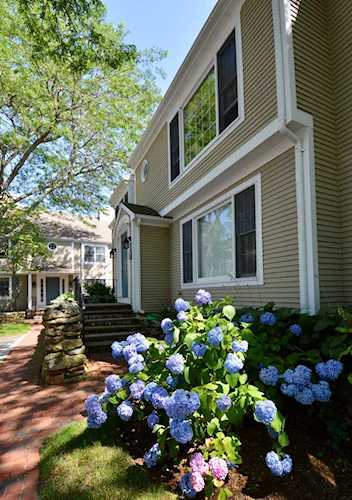 727 Main Street Osterville, MA 02655