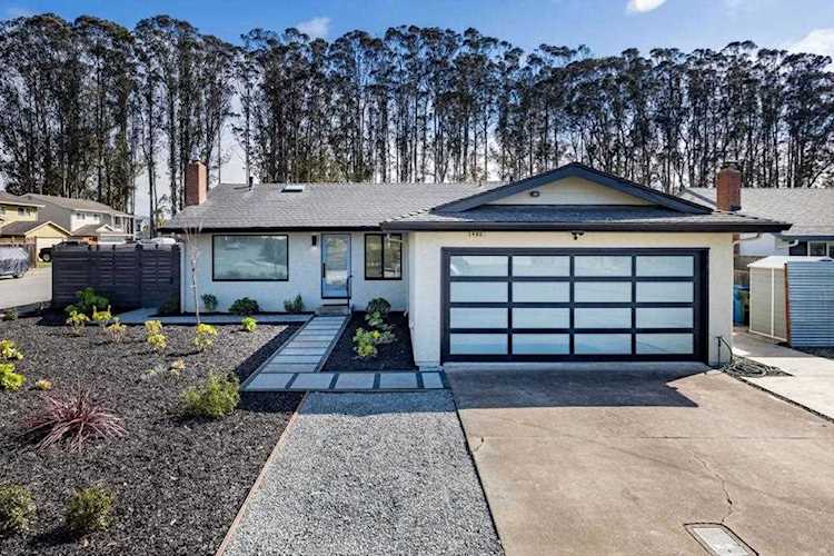 480 Grove St Half Moon Bay, CA 94019