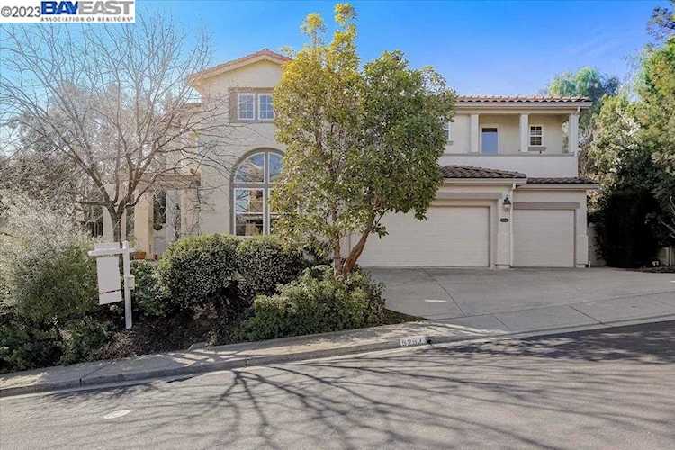 5252 Hiddencrest Ct Concord, CA 94521
