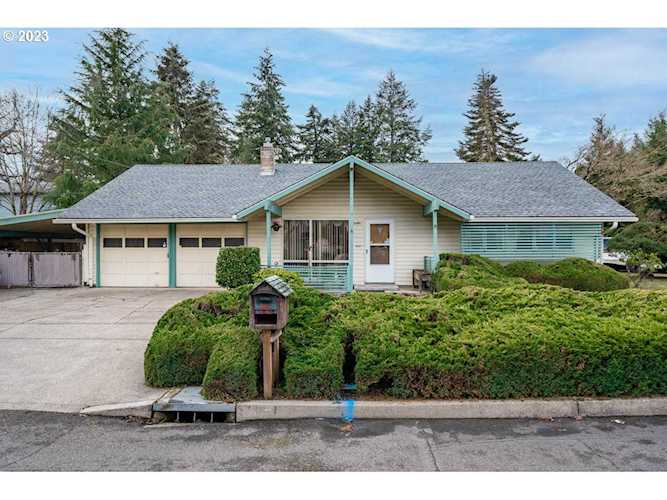 15 SE 133rd AVE Portland, OR 97233