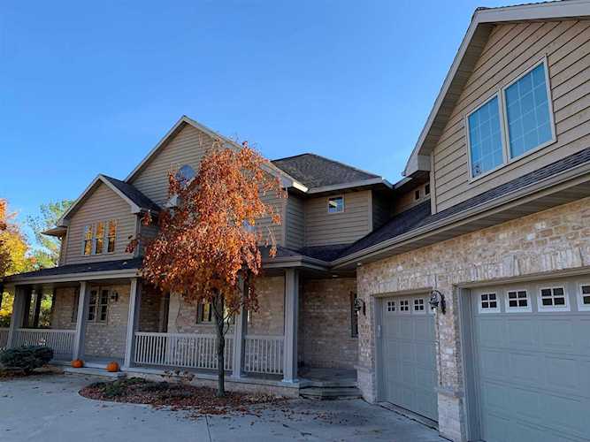 1297 S Sedona Circle Hobart, Village of Hobart, WI 54155