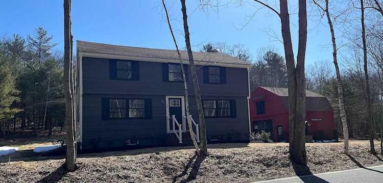 105 Brown Hill Rd Hampstead, NH 03826