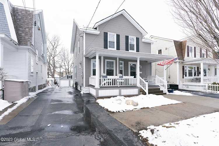 1051 Keyes Ave Schenectady, NY 12309