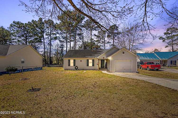 311 Chokecherry Richlands, NC 28574