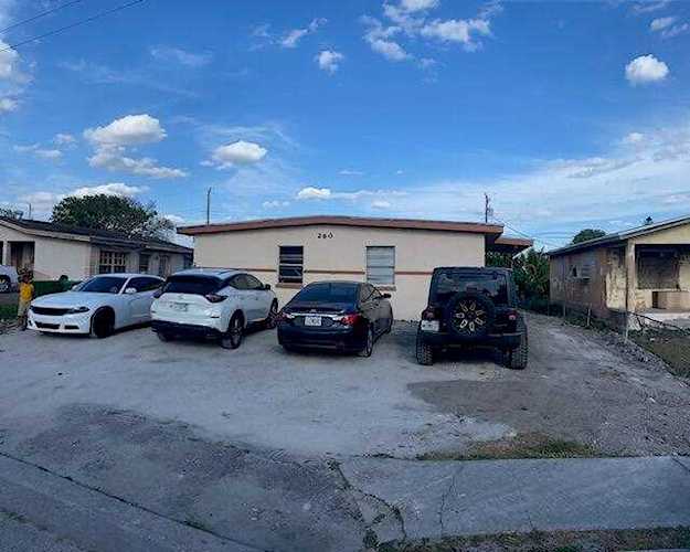 260 NW 11th Avenue #1 South Bay, FL 33493 | MLS R10874946 Photo 1