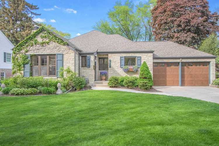 254 Miramar Dr Green Bay, Village of Allouez, WI 54301