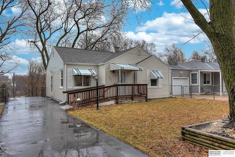 3841 N 65 St Omaha, NE 68104