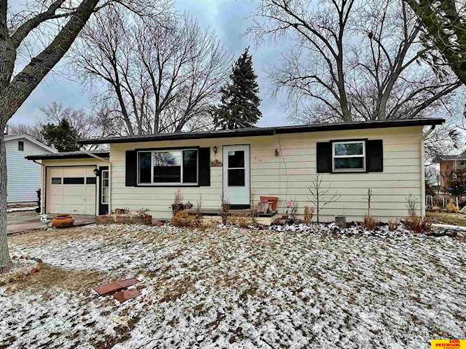 910 Davenport Ave Fremont, NE 68025