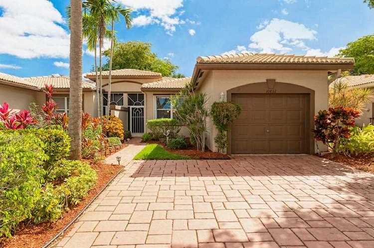 10832 Royal Caribbean Circle Boynton Beach, FL 33437