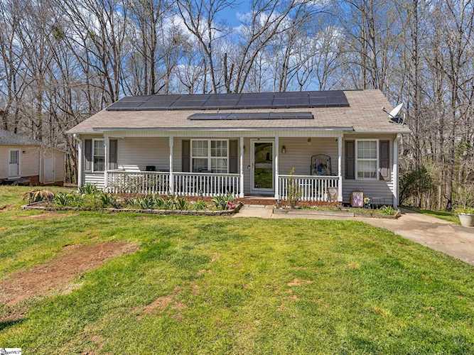 549 Holly Run Spartanburg, SC 29303 | MLS 1493982 Photo 1