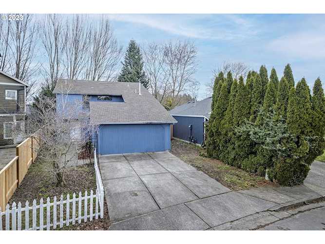 2500 SW 218th DR Aloha, OR 97003 | MLS 23353000 Photo 1