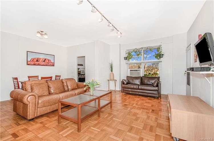 750 Kappock St #108 Bronx, NY 10463