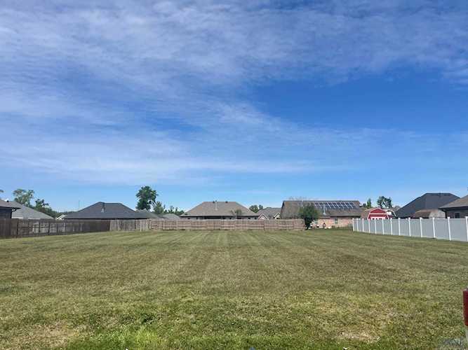 493 Sugar Plum Houma, LA 70364