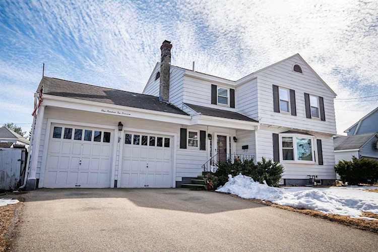 110 Blossom St Nashua, NH 03060 | MLS 4946045 Photo 1