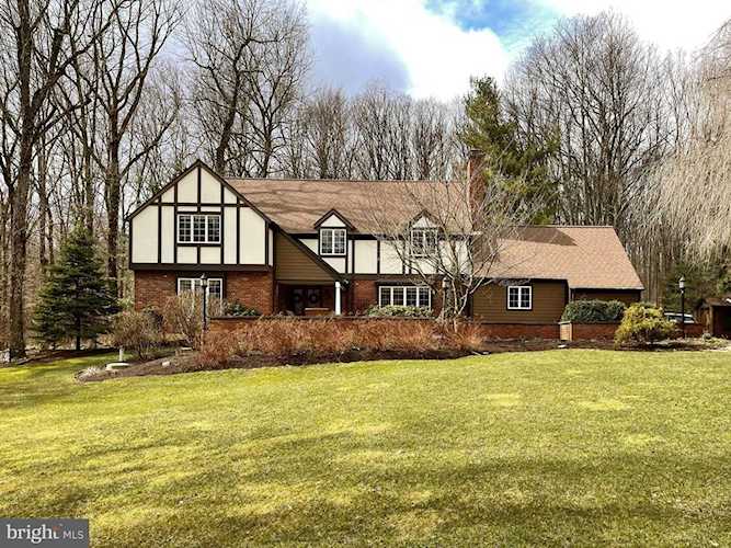 1346 Deerfield Dr State College, PA 16803