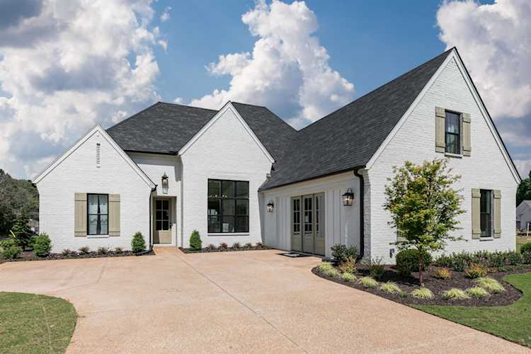 55 Valleyview Ln Oakland, TN 38060