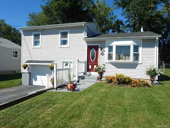 339 Highland Ave Ext Middletown, NY 10940