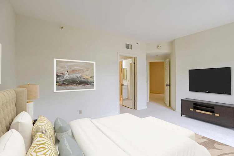 1 Baldwin Ave #217 San Mateo, CA 94401