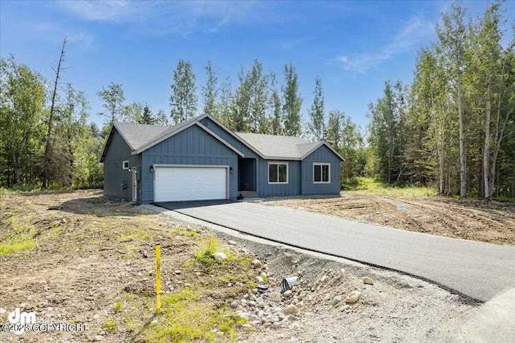 4117 E Zircon Circle Wasilla, AK 99654 MLS 231366