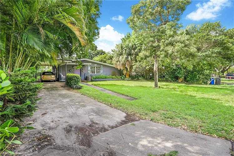 2860 SW 13th Ct Fort Lauderdale, FL 33312