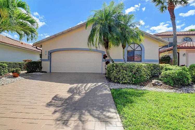 7784 Dundee Lane Delray Beach, FL 33446