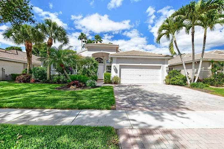 13310 Alhambra Lake Circle Delray Beach, FL 33446