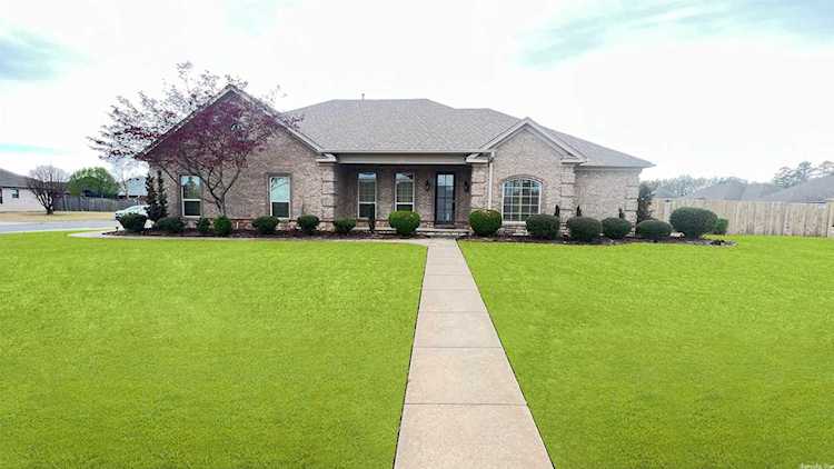 304 Country Club Parkway Maumelle, AR 72113