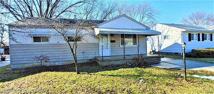 21737 La Salle Warren, MI 48089