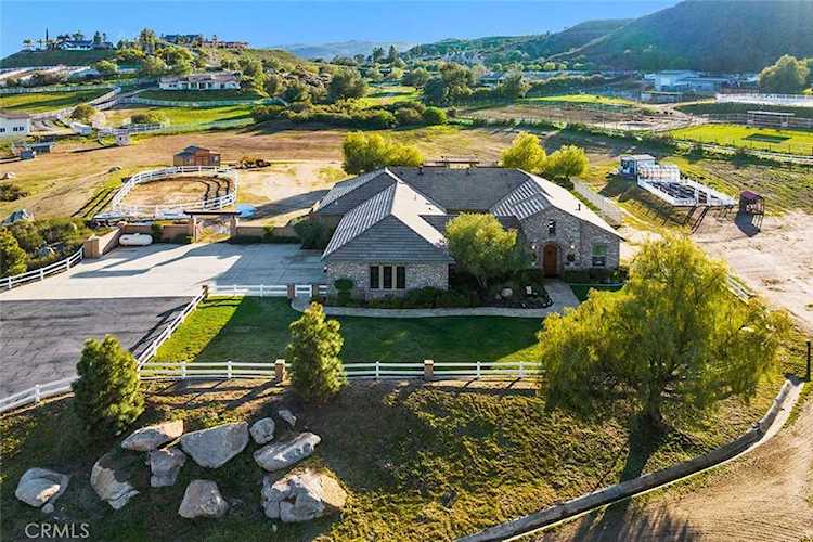 40001 Via Caseta Murrieta, CA 92562